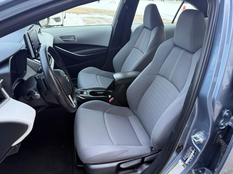 Toyota Corolla Vehicle Image 09