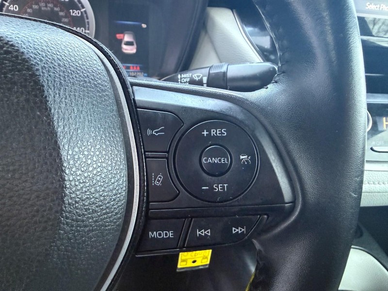 Toyota Corolla Vehicle Image 22