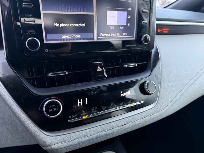 Toyota Corolla Vehicle Image 24