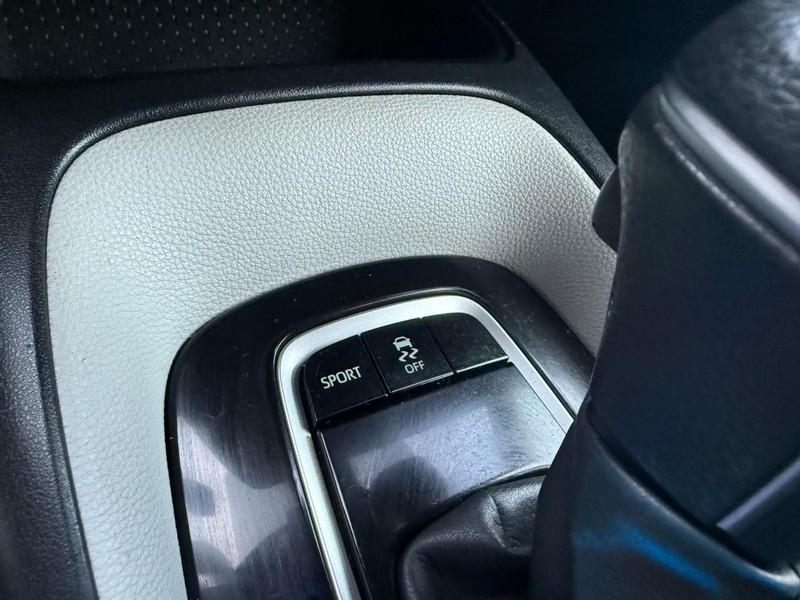 Toyota Corolla Vehicle Image 25