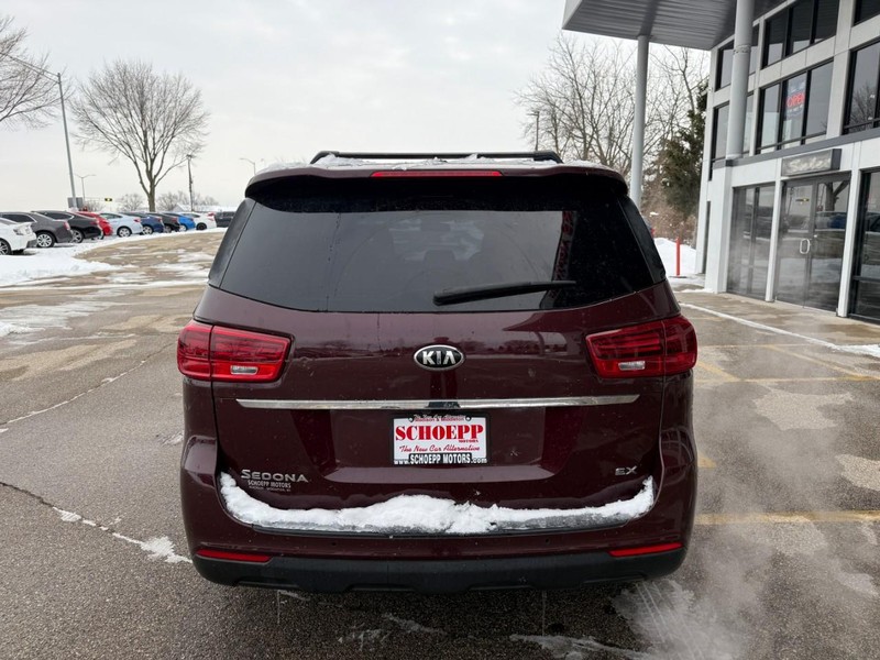 Kia Sedona Vehicle Image 06