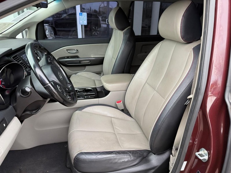 Kia Sedona Vehicle Image 09