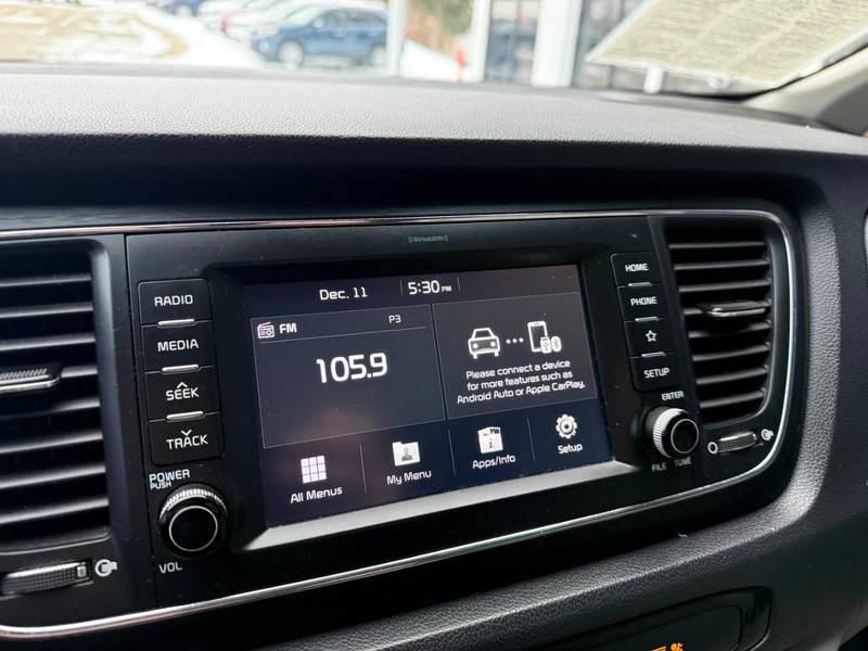 Kia Sedona Vehicle Image 26