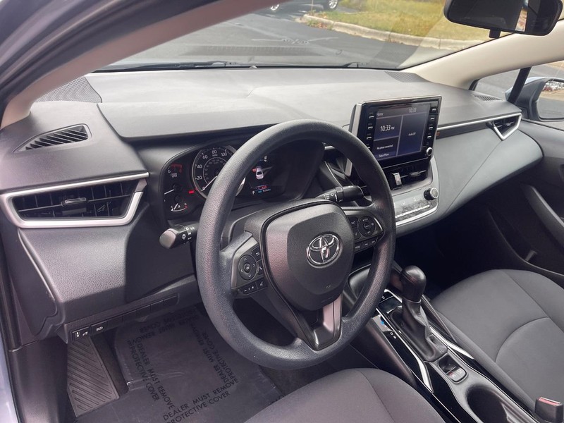 Toyota Corolla Vehicle Image 15