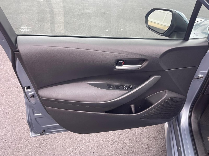 Toyota Corolla Vehicle Image 17