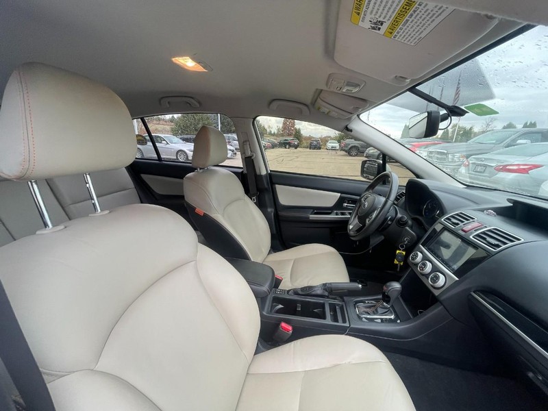 Subaru Crosstrek Vehicle Image 03