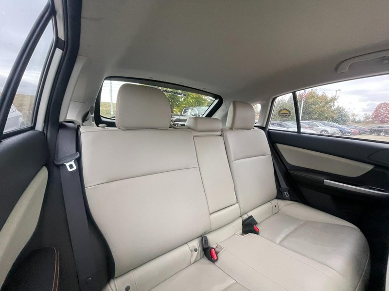 Subaru Crosstrek Vehicle Image 04