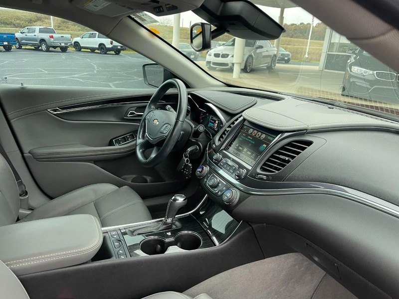 Chevrolet Impala Vehicle Image 02