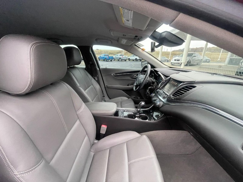 Chevrolet Impala Vehicle Image 03