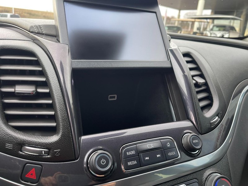 Chevrolet Impala Vehicle Image 30