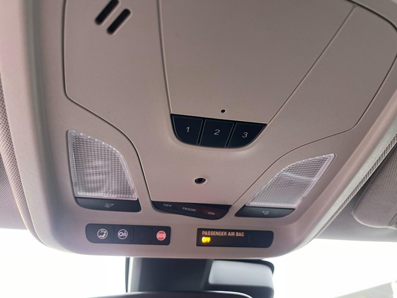 Chevrolet Impala Vehicle Image 31