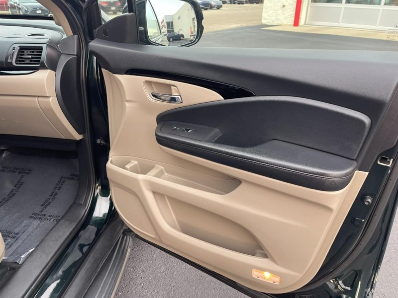 Honda Pilot Vehicle Image 12