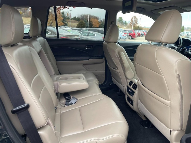 Honda Pilot Vehicle Image 13