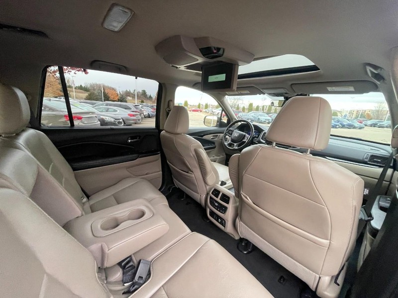 Honda Pilot Vehicle Image 16