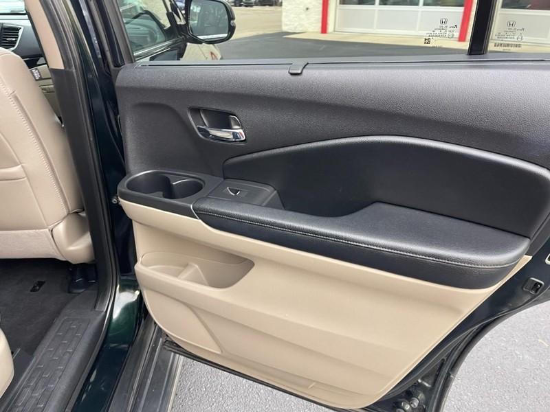 Honda Pilot Vehicle Image 17