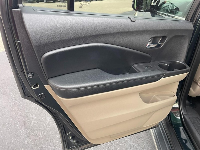 Honda Pilot Vehicle Image 23