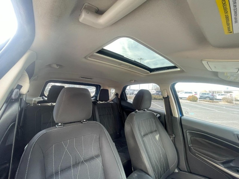 Ford EcoSport Vehicle Image 06