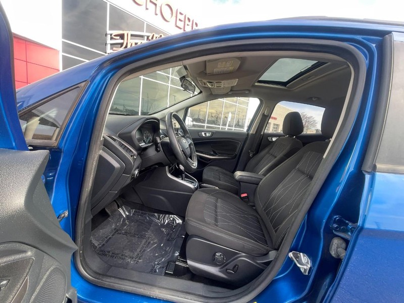 Ford EcoSport Vehicle Image 12