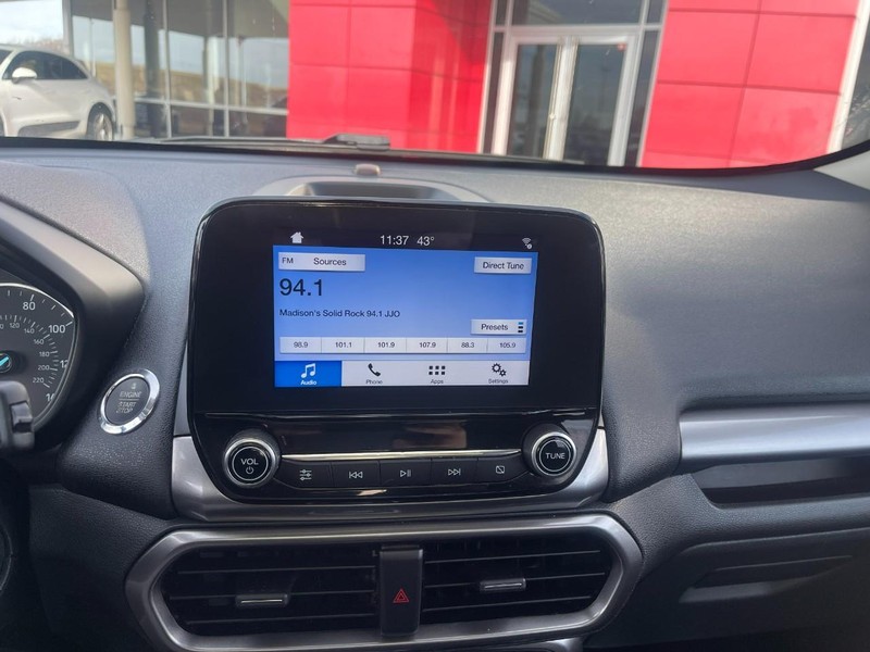 Ford EcoSport Vehicle Image 13