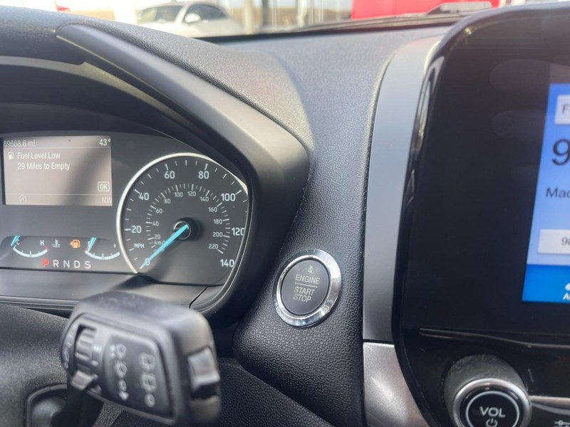 Ford EcoSport Vehicle Image 14