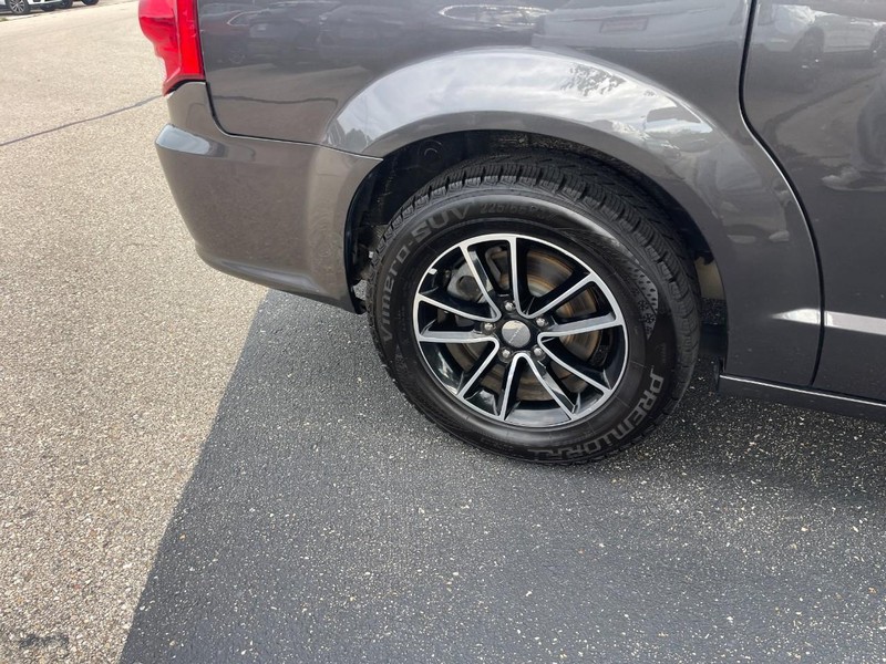 Dodge Grand Caravan Vehicle Image 08