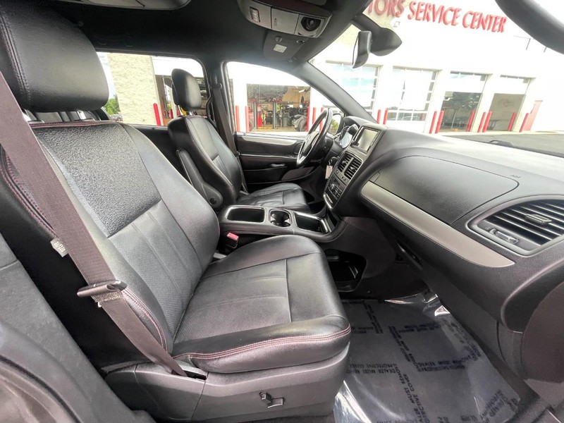 Dodge Grand Caravan Vehicle Image 10