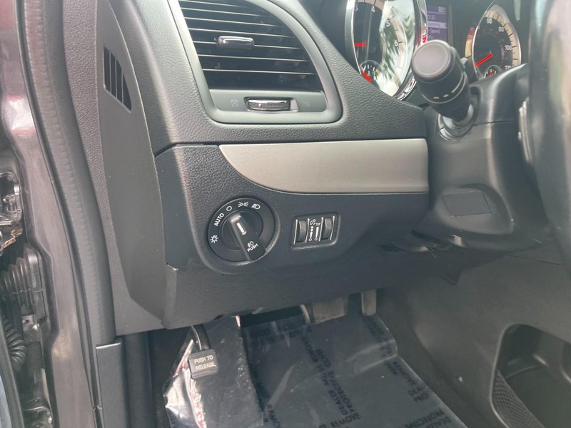 Dodge Grand Caravan Vehicle Image 19