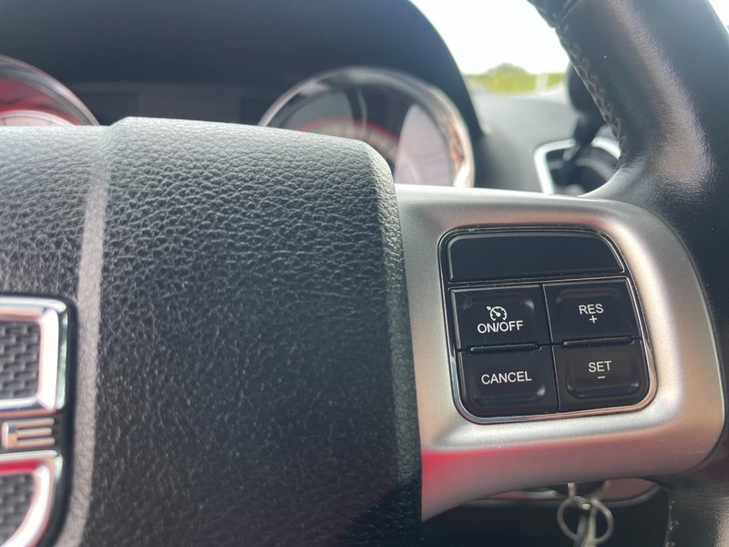 Dodge Grand Caravan Vehicle Image 22
