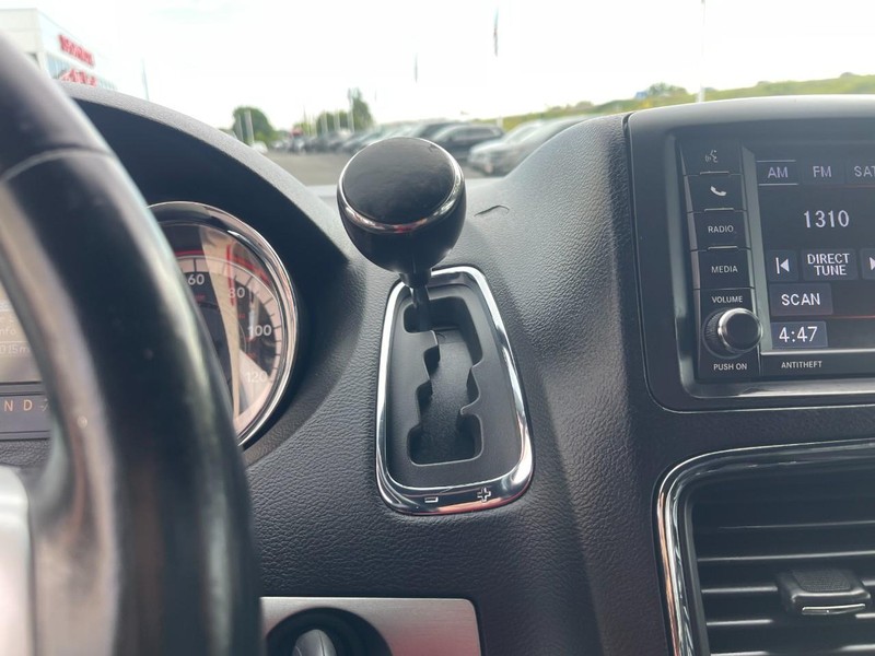Dodge Grand Caravan Vehicle Image 24
