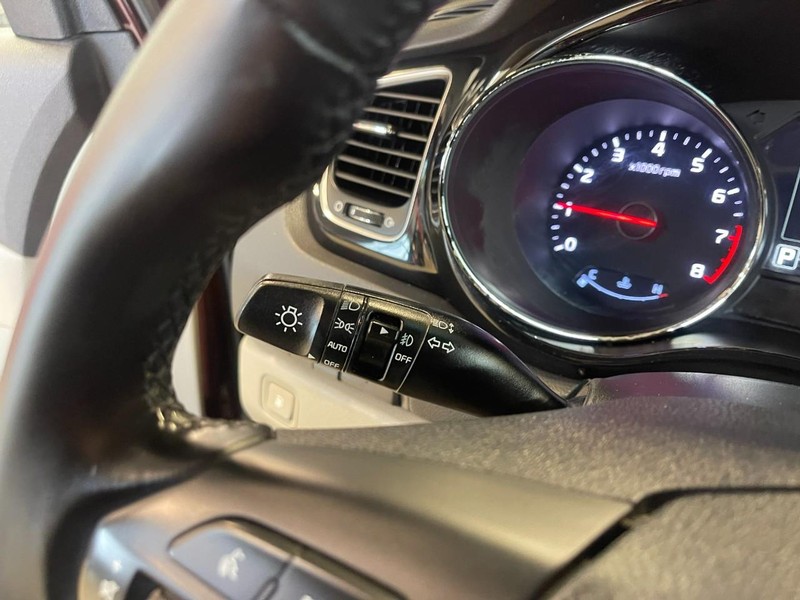 Kia Sedona Vehicle Image 27