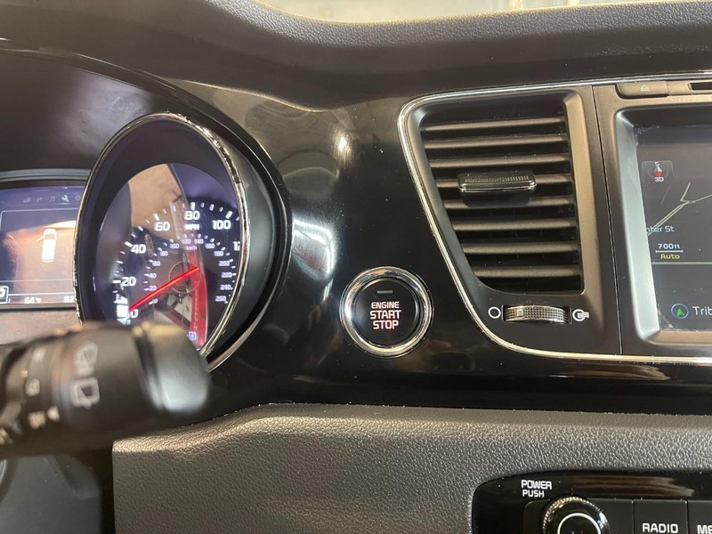 Kia Sedona Vehicle Image 31