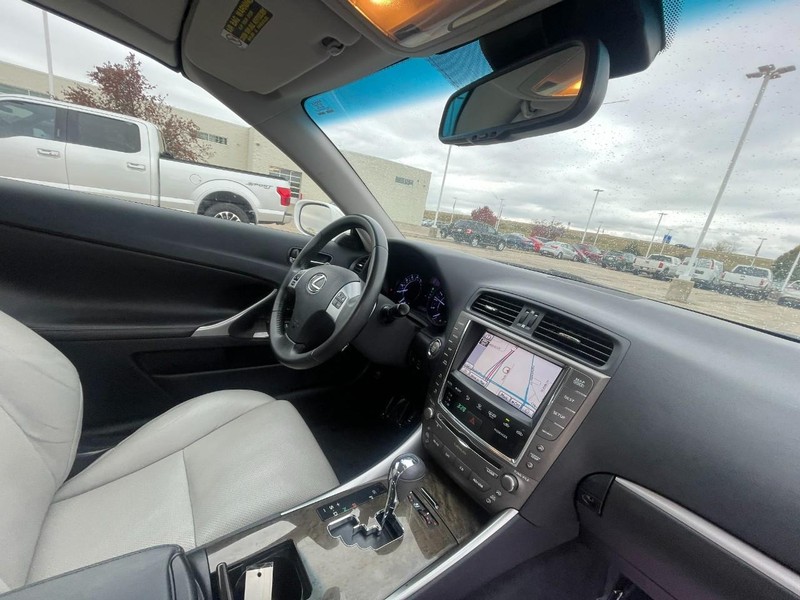 Lexus IS 250C Vehicle Image 05