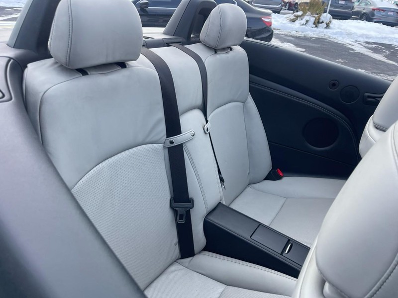 Lexus IS 250C Vehicle Image 11