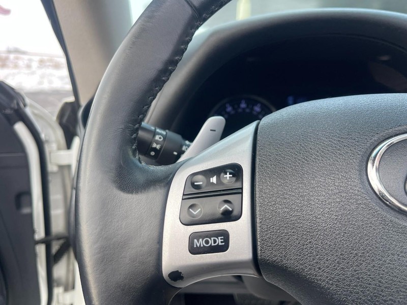 Lexus IS 250C Vehicle Image 20