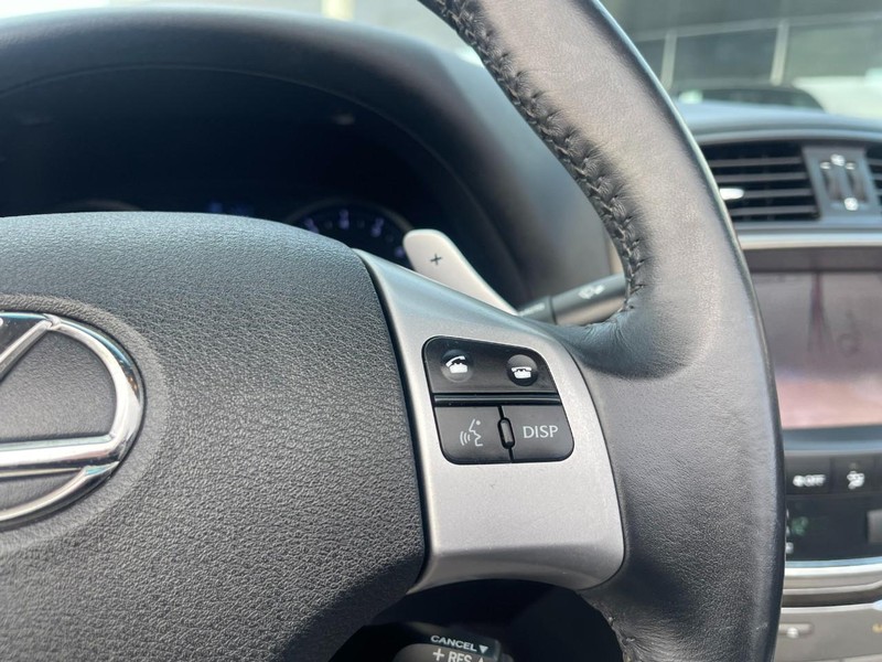 Lexus IS 250C Vehicle Image 21