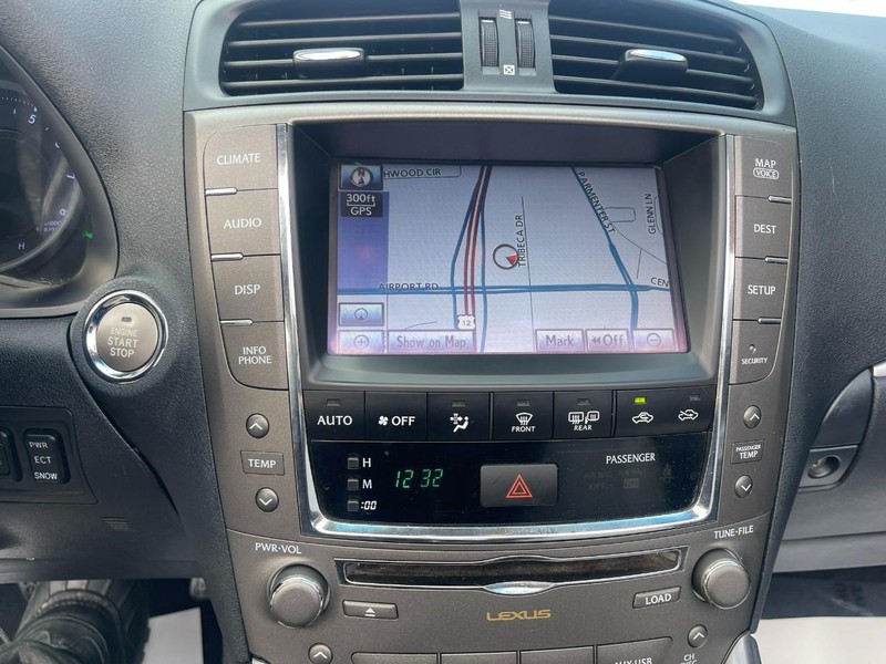 Lexus IS 250C Vehicle Image 26