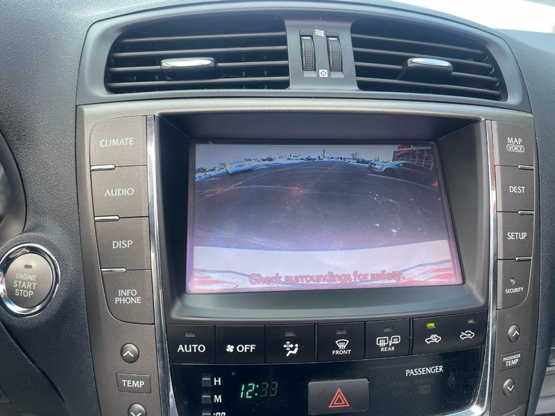 Lexus IS 250C Vehicle Image 28