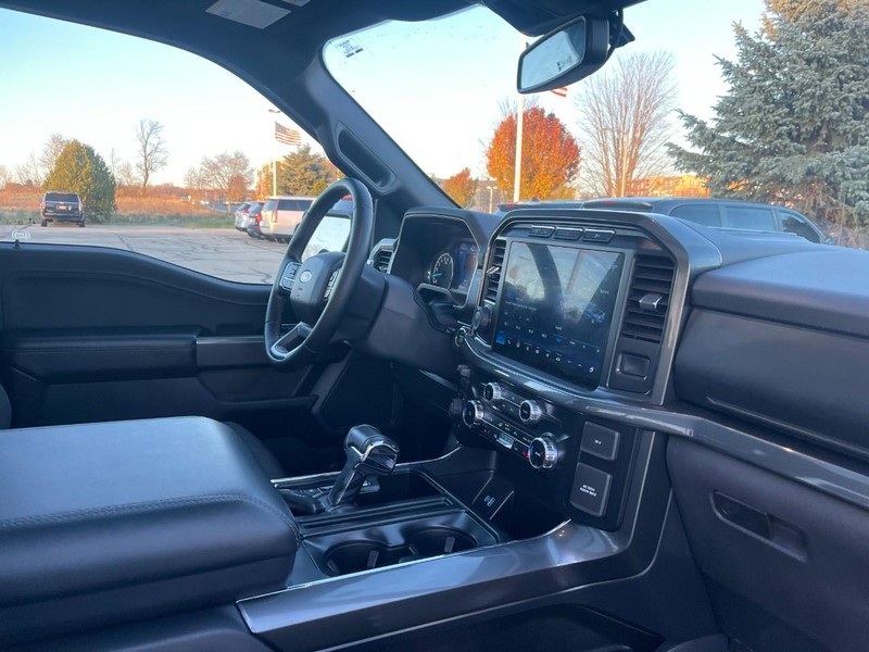 Ford F-150 Vehicle Image 02