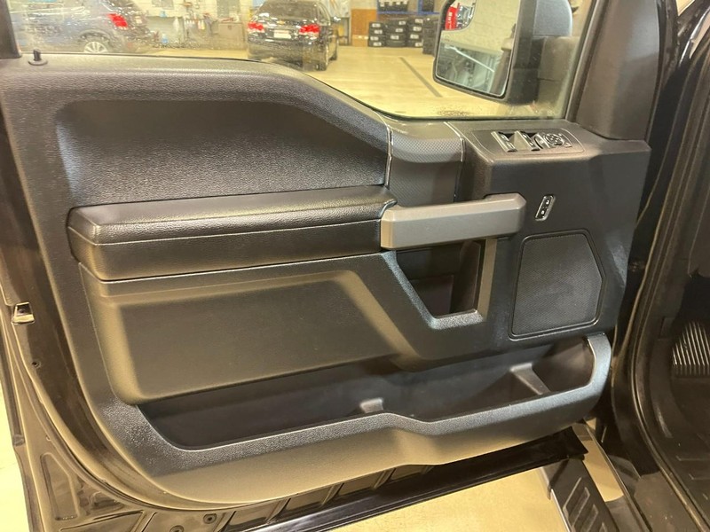 Ford F-150 Vehicle Image 17