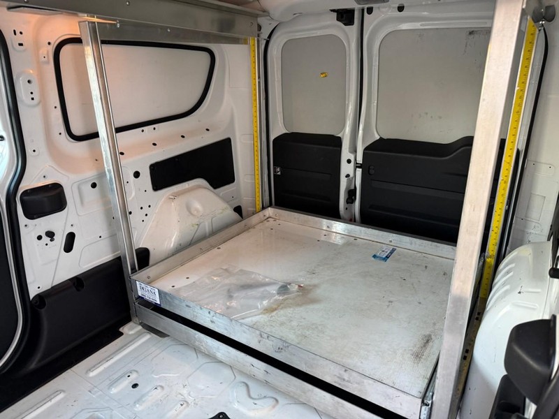 Ram ProMaster City Cargo Van Vehicle Image 11