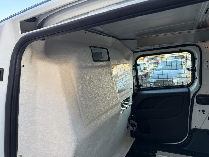 Ram ProMaster City Cargo Van Vehicle Image 13