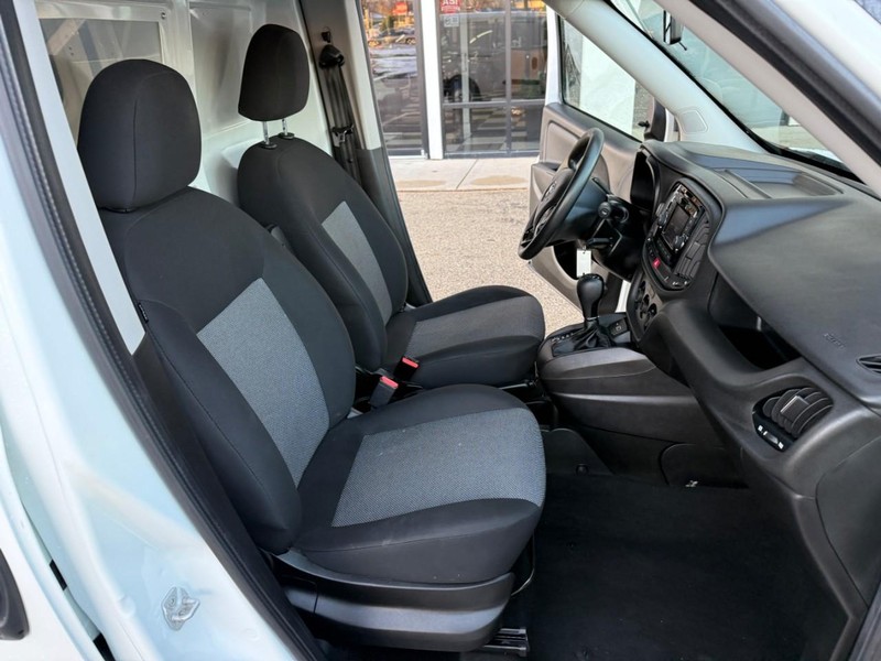Ram ProMaster City Cargo Van Vehicle Image 18