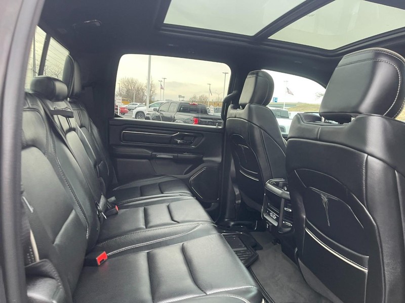 Ram 1500 Vehicle Image 14