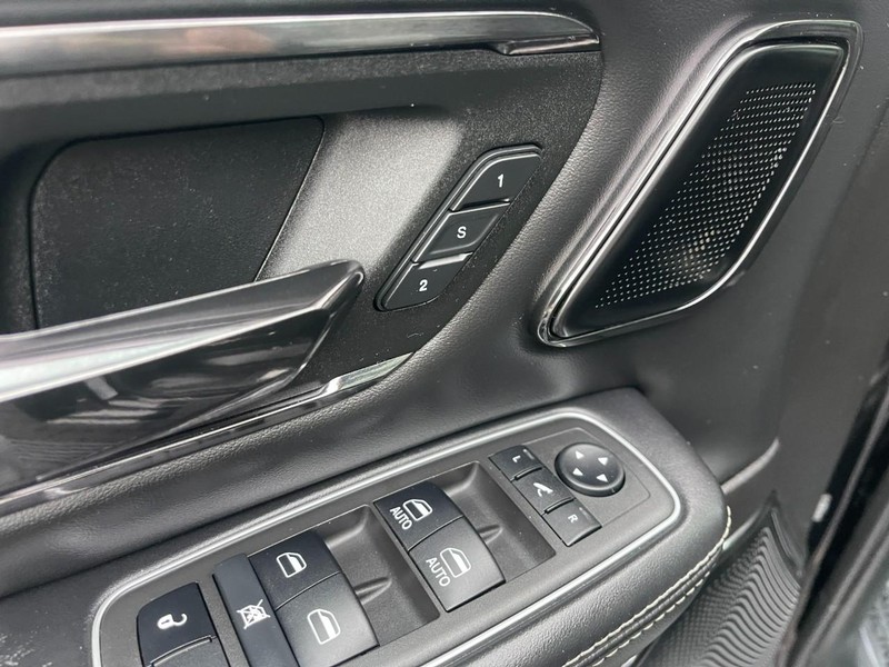 Ram 1500 Vehicle Image 21