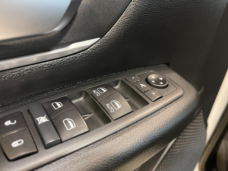 Ram 1500 Vehicle Image 19