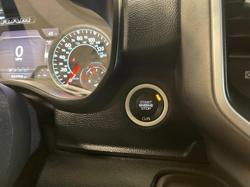 Ram 1500 Vehicle Image 26