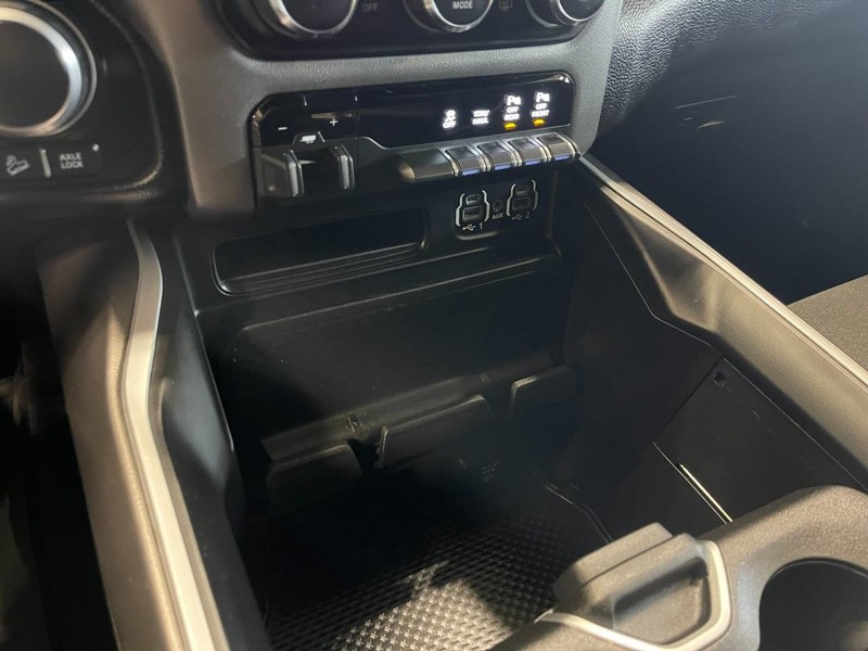 Ram 1500 Vehicle Image 32