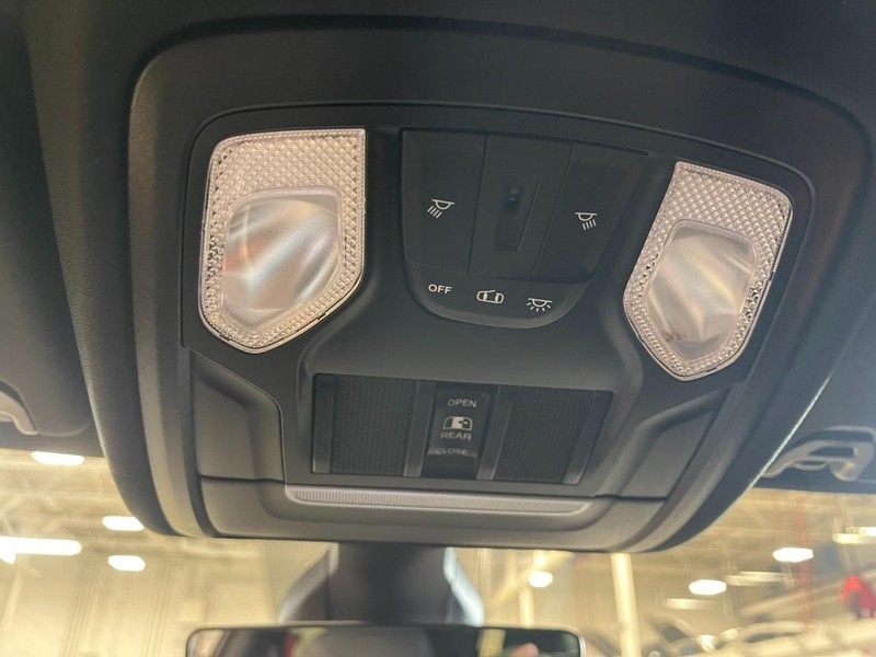 Ram 1500 Vehicle Image 33