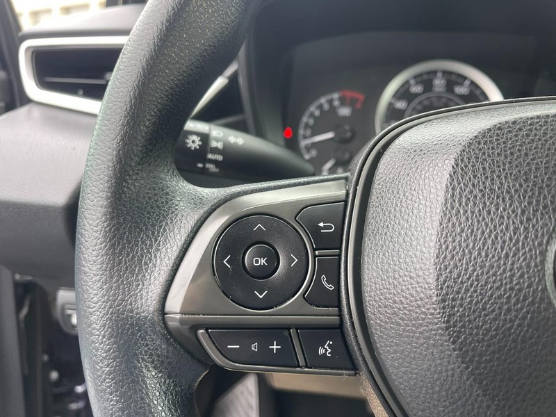 Toyota Corolla Vehicle Image 15