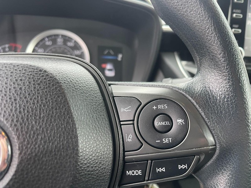 Toyota Corolla Vehicle Image 16